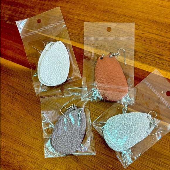 Earring‎ Set. 4 pair. Brand new. Pierced. - Picture 1 of 5
